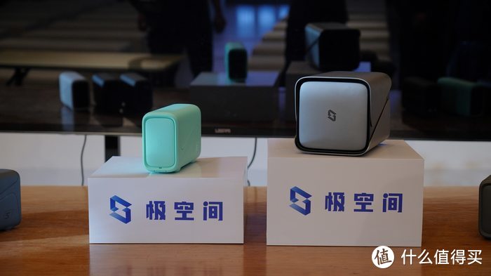 极空间 发布 Z2S、新Z4 私有云，全面升级ZOS系统，还有亲情App1399元起